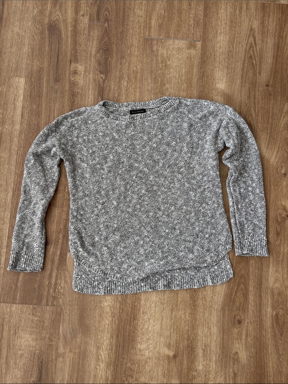 Lightweight Cotton-linen blend knit slub sweater by Banana Republic size small